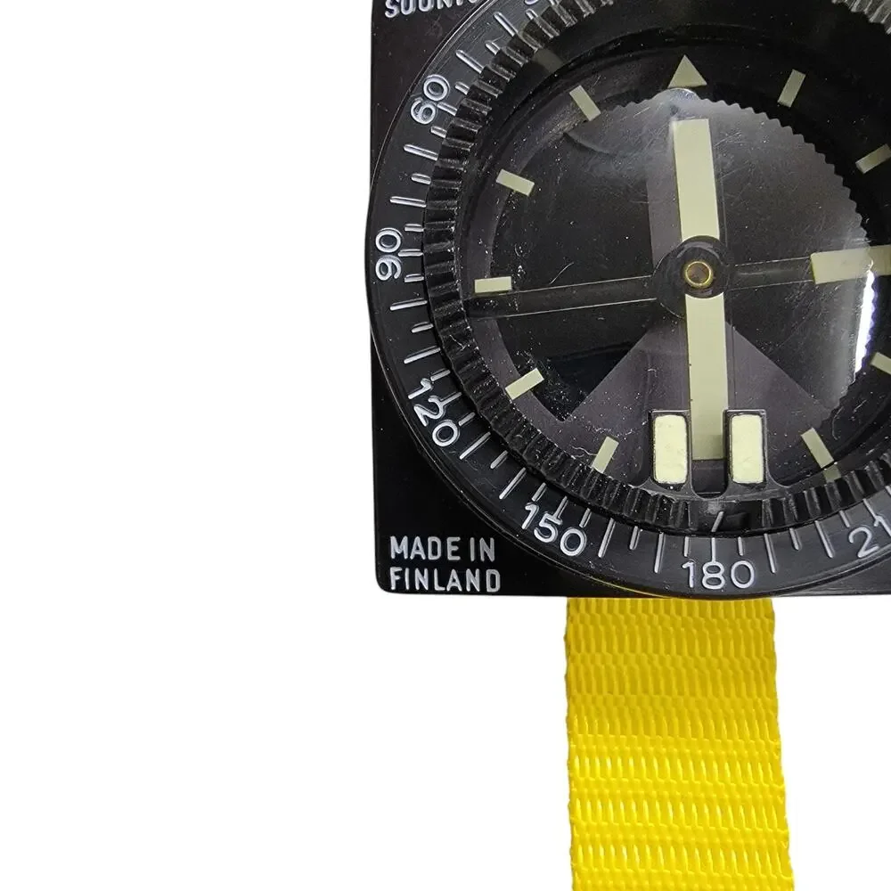 Vintage Suunto Wrist Dive Compass Square Scuba Yellow Strap Made in Finland
